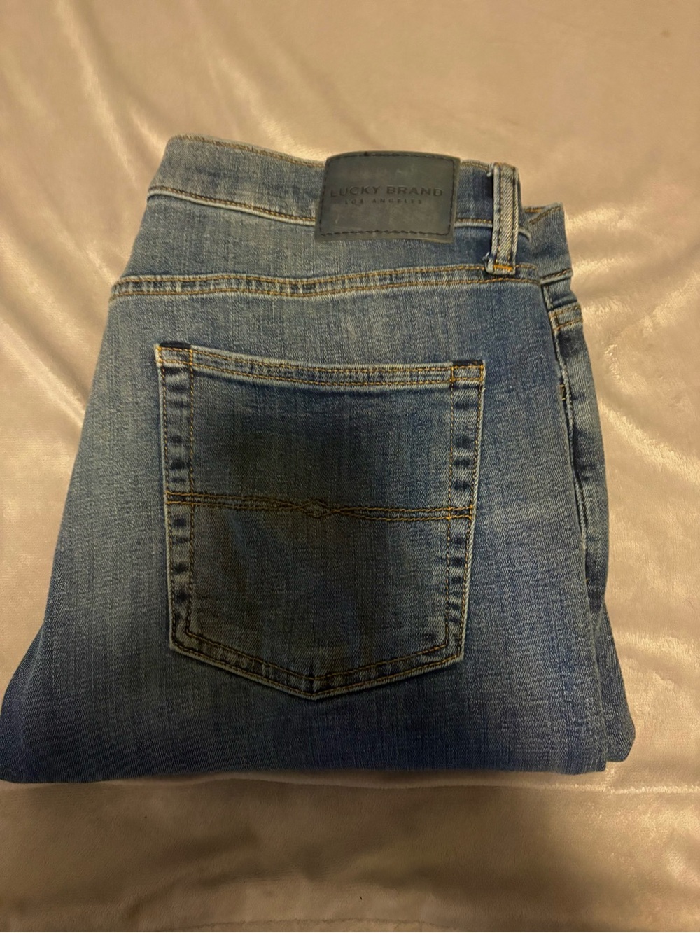 Lucky Brand Men's Slim Light Wash Blue Jeans